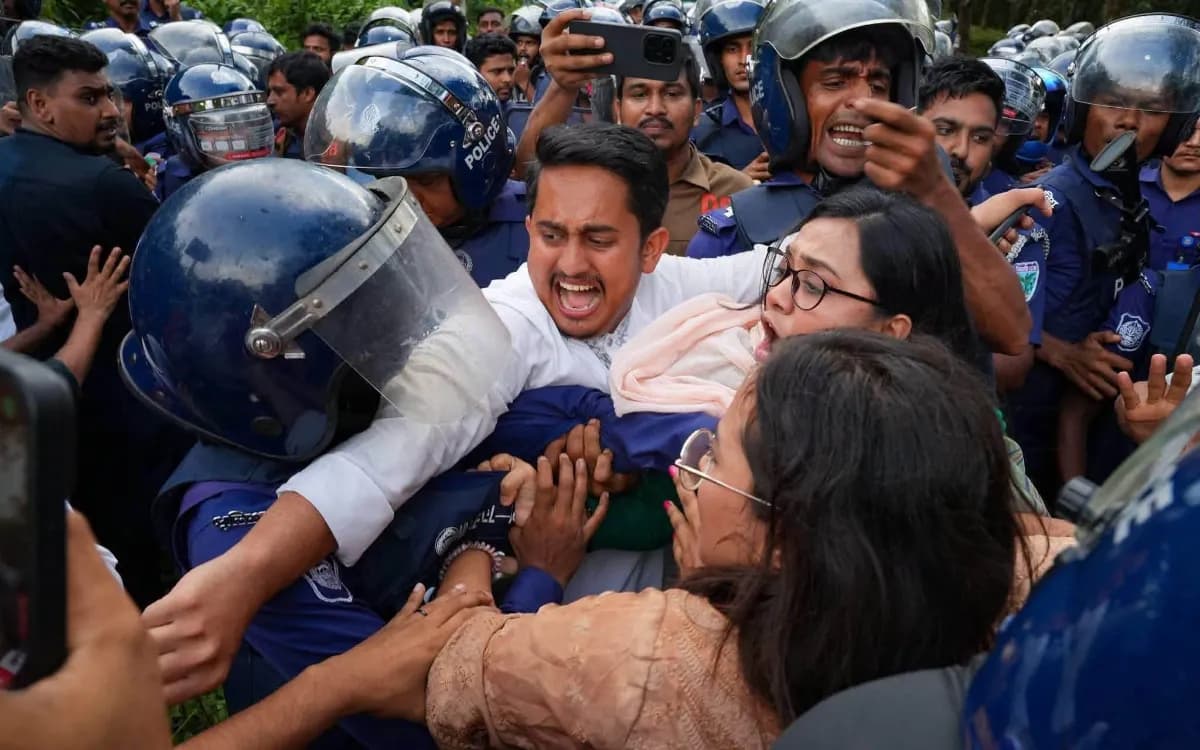 ‘যুগে যুগে ভাইয়েরা এভাবেই বোনদের জন্য ঢাল হয়ে দাঁড়িয়ে থাকে’